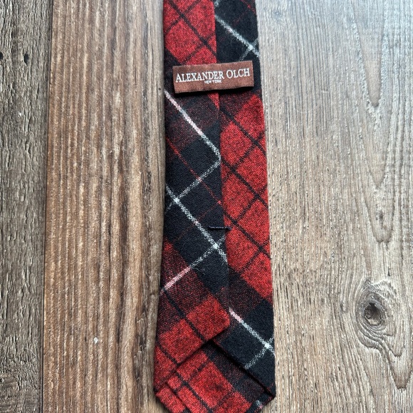 11 Tie Collection - 9  Brands - Picture 10 of 13